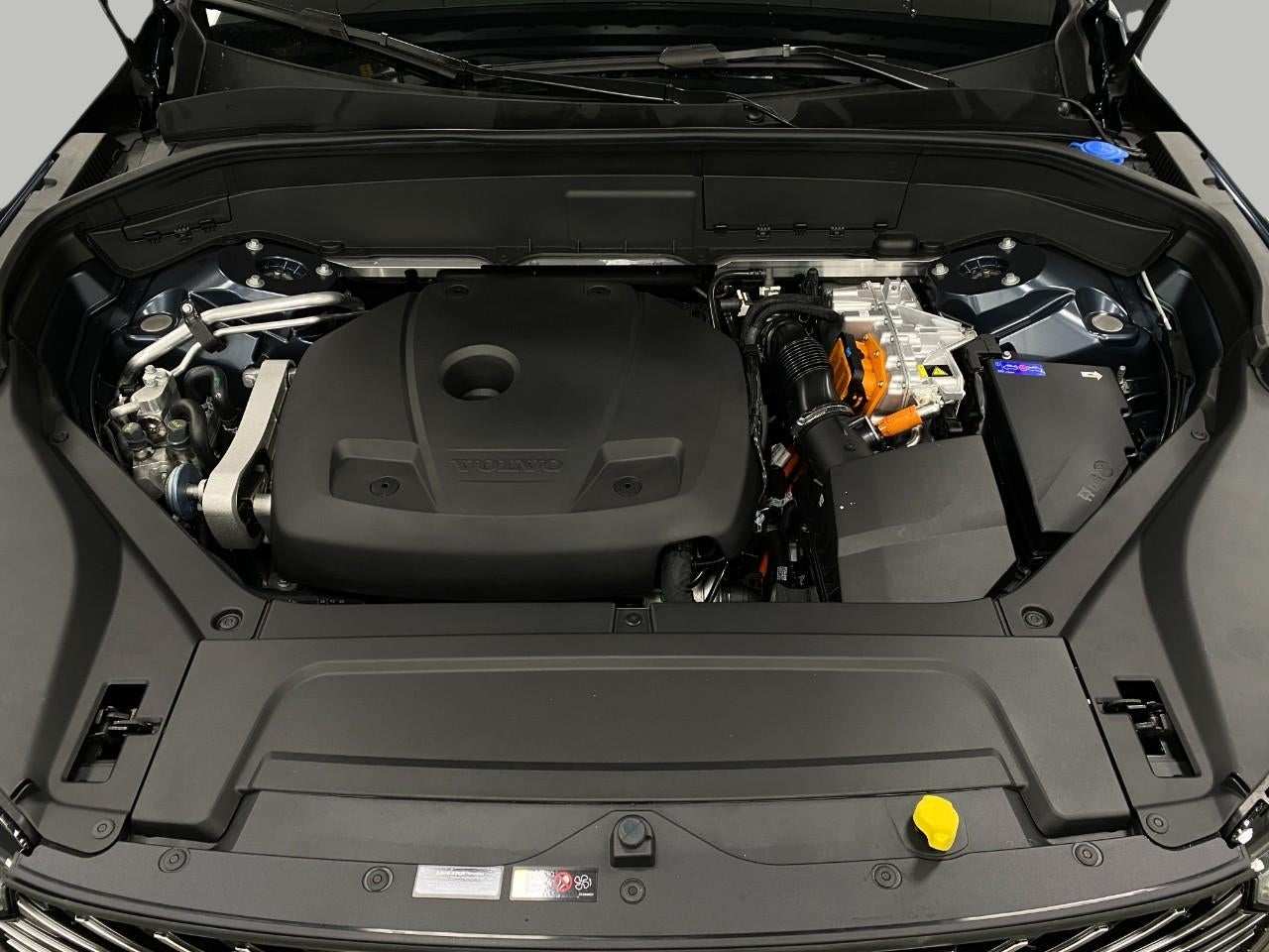 2026 Volvo XC90 Plug-In Hybrid T8 AWD Plus 7-Seater