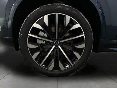 2026 Volvo XC90 Plug-In Hybrid T8 AWD Plus 7-Seater