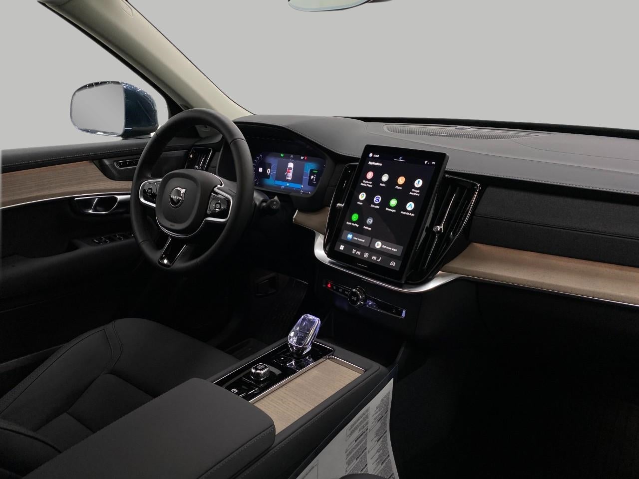 2026 Volvo XC90 Plug-In Hybrid T8 AWD Plus 7-Seater