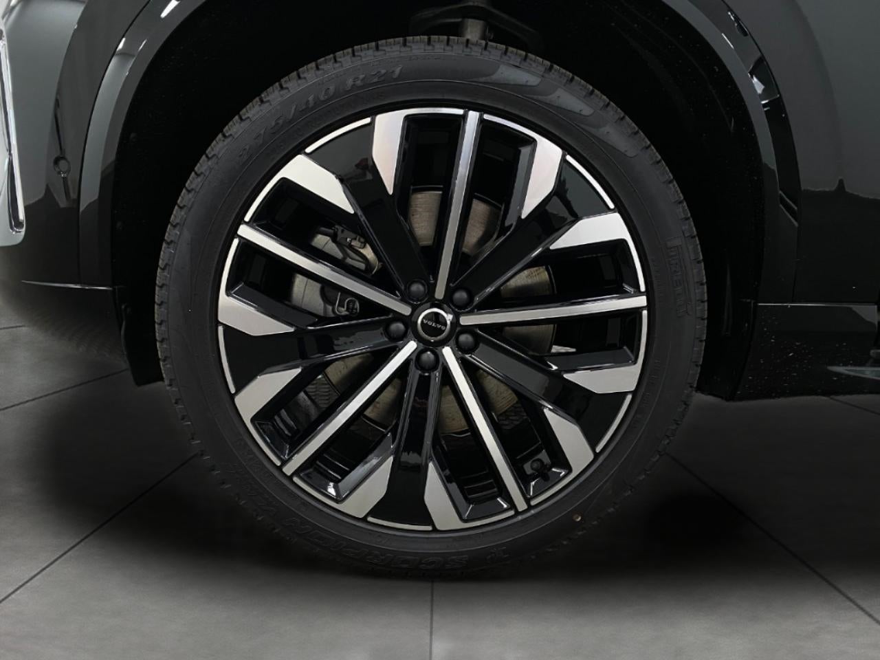 2026 Volvo XC90 Plug-In Hybrid T8 AWD Plus 7-Seater