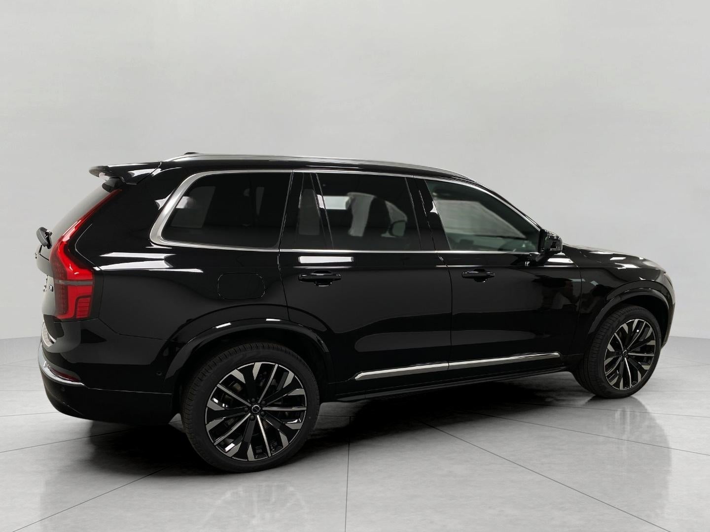 2026 Volvo XC90 Plug-In Hybrid T8 AWD Plus 7-Seater