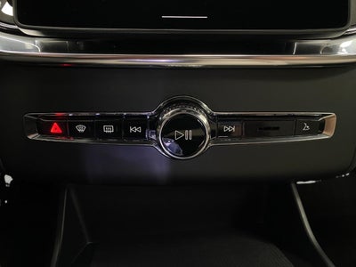 2026 Volvo XC90 Plug-In Hybrid T8 AWD Plus 7-Seater