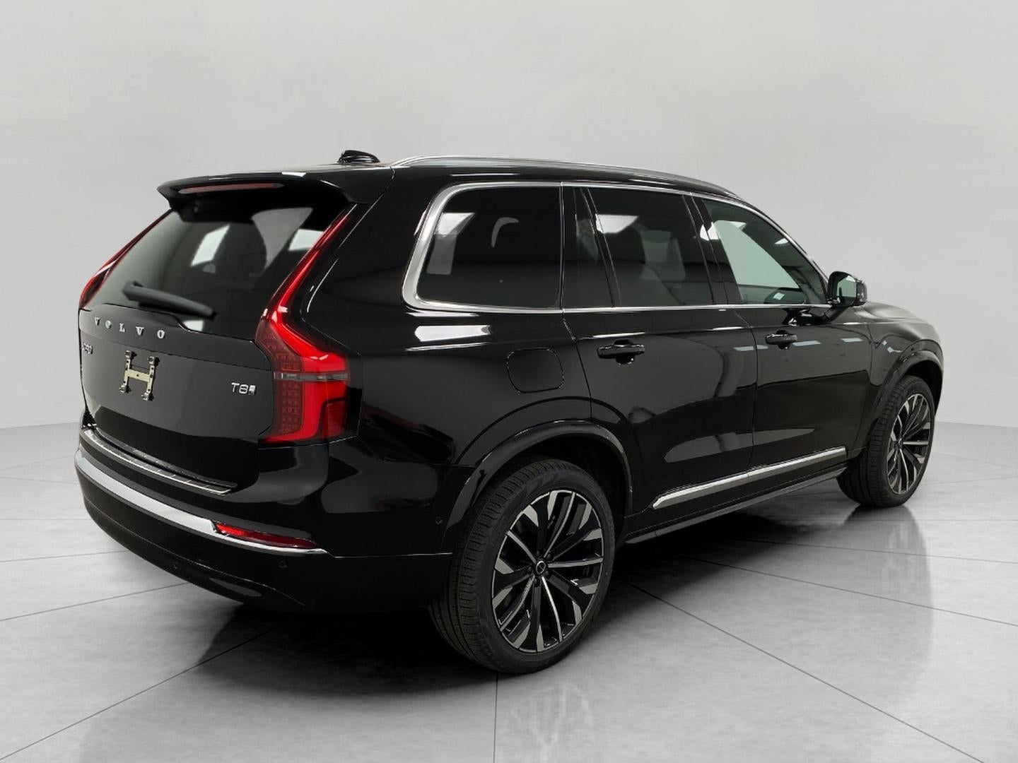2026 Volvo XC90 Plug-In Hybrid T8 AWD Plus 7-Seater