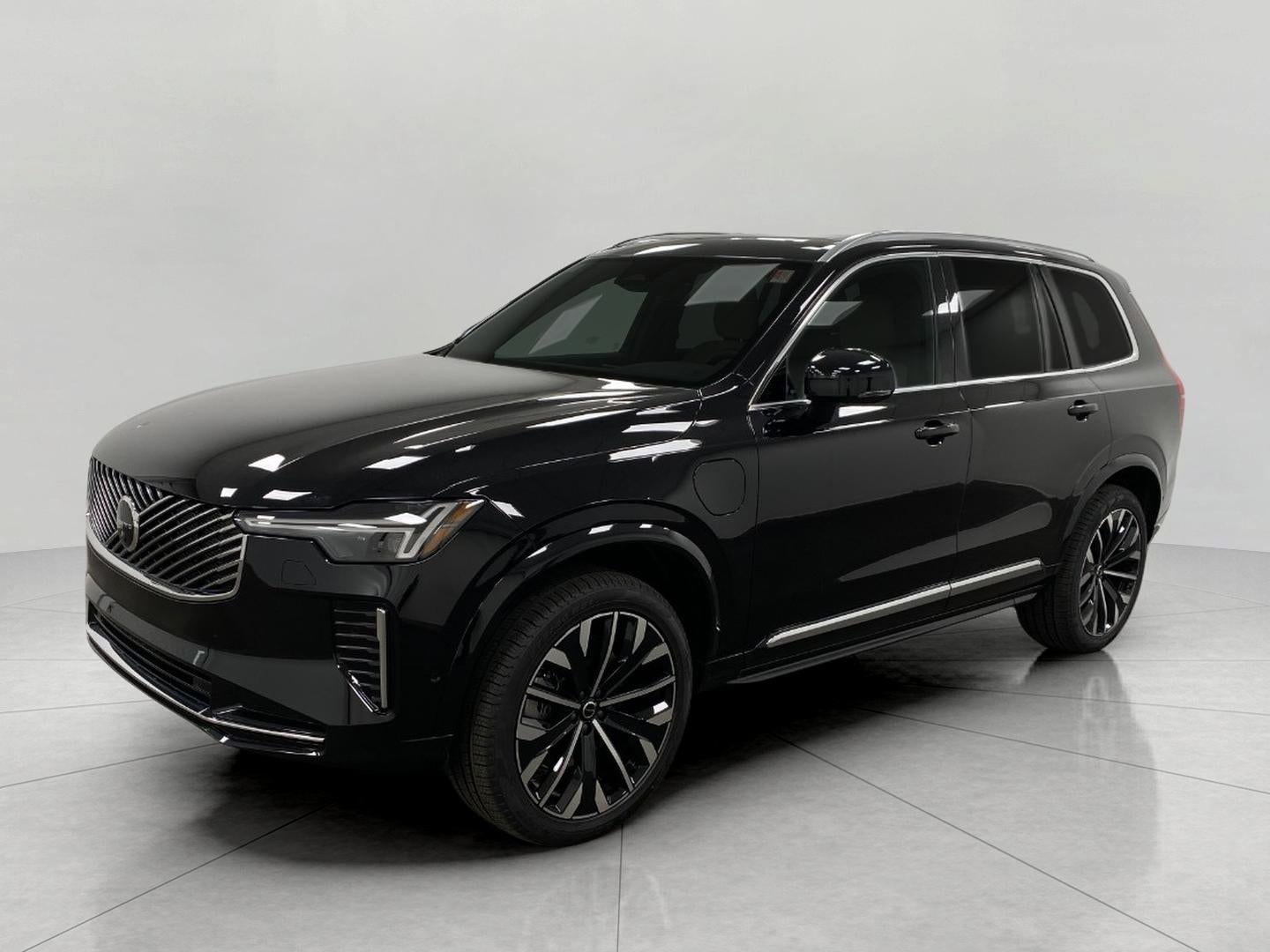 2026 Volvo XC90 Plug-In Hybrid T8 AWD Plus 7-Seater