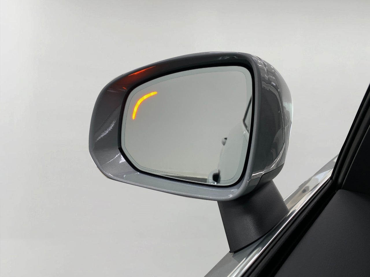 2026 Volvo XC90 Plug-In Hybrid T8 AWD Plus 7-Seater