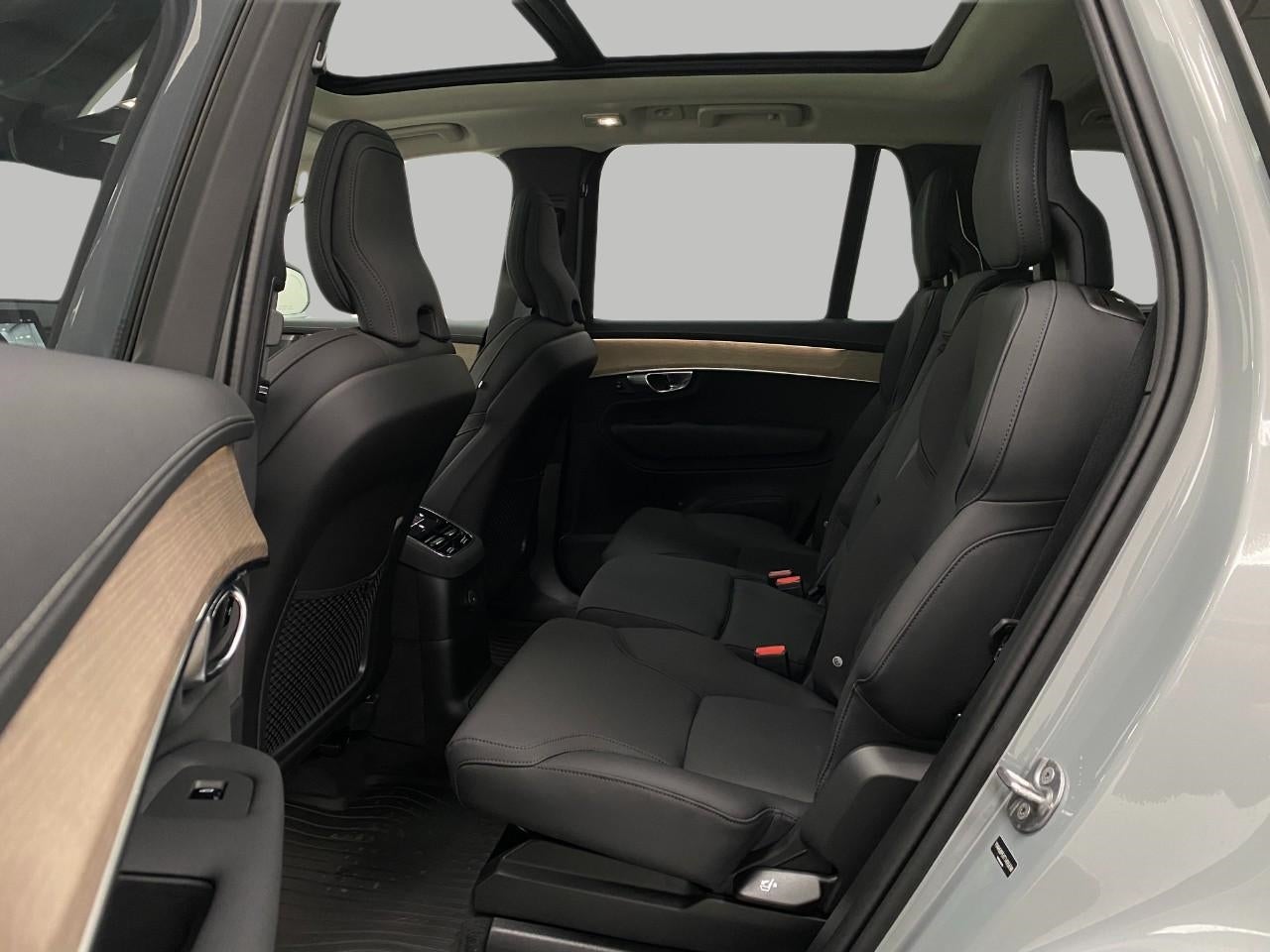 2026 Volvo XC90 Plug-In Hybrid T8 AWD Plus 7-Seater