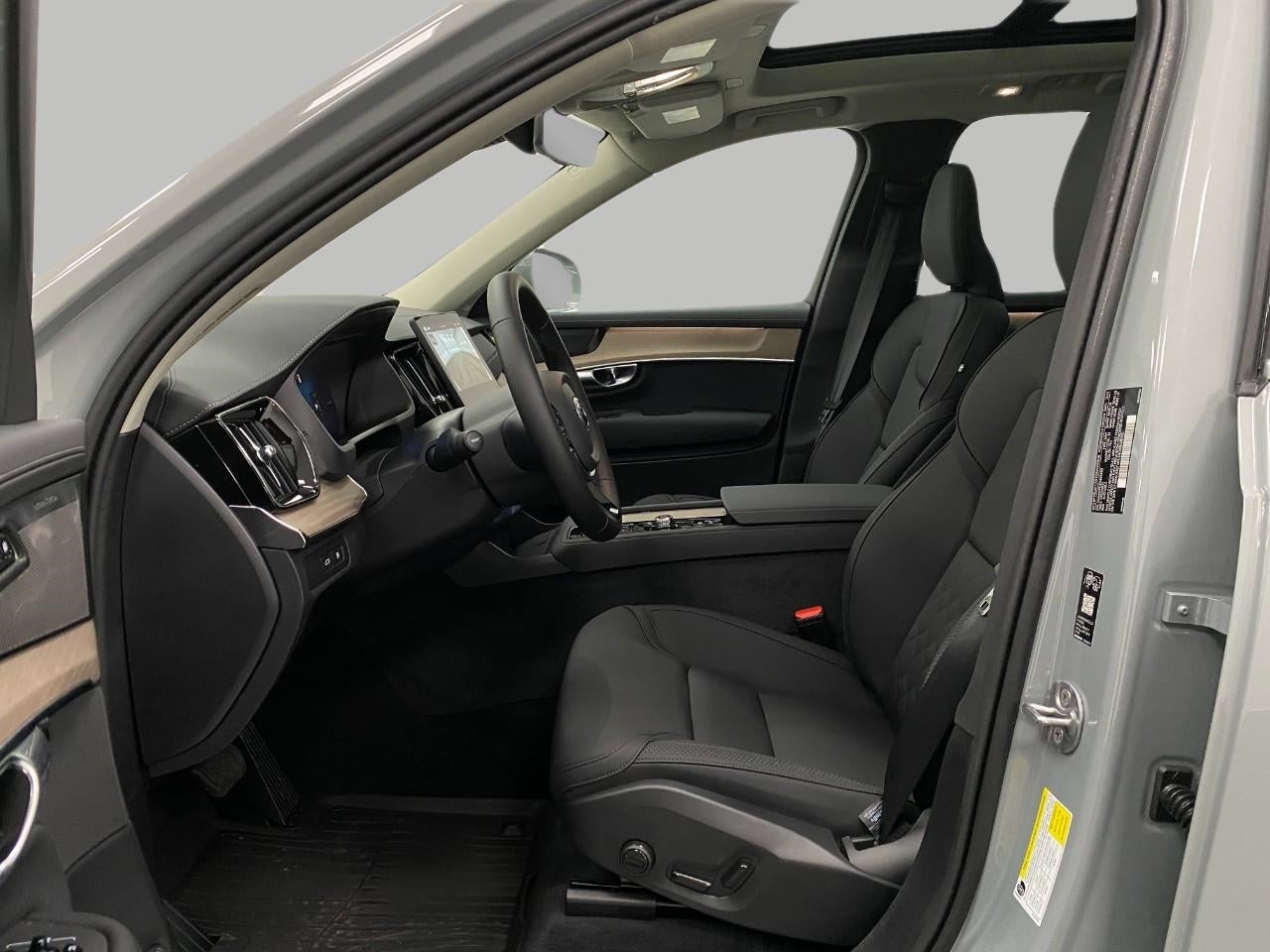 2026 Volvo XC90 Plug-In Hybrid T8 AWD Plus 7-Seater