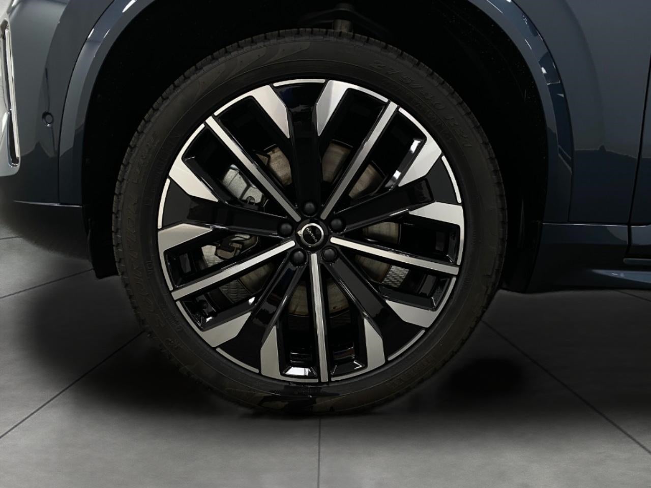 2026 Volvo XC90 Plug-In Hybrid T8 AWD Plus 7-Seater