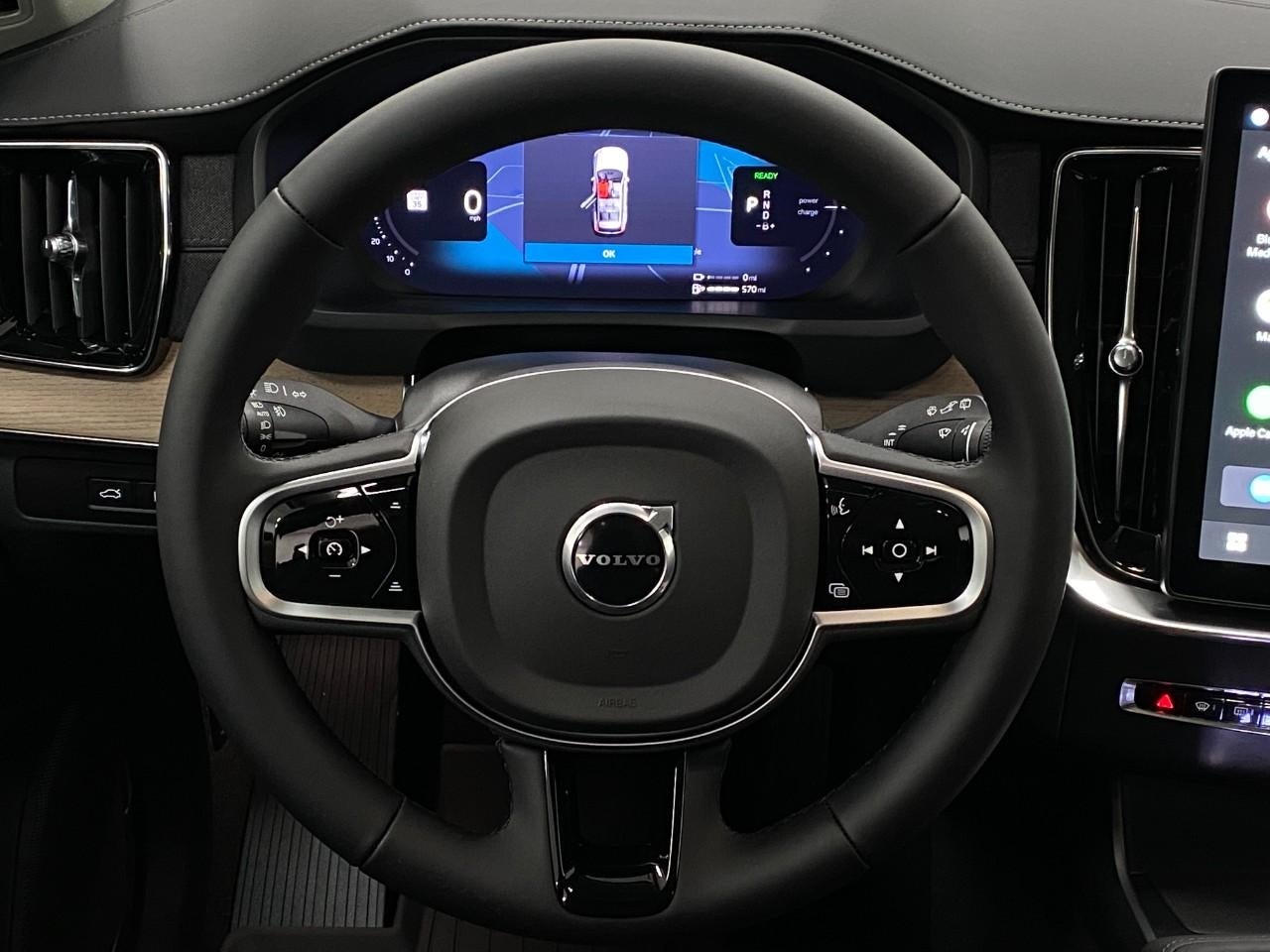 2026 Volvo XC90 Plug-In Hybrid T8 AWD Plus 7-Seater