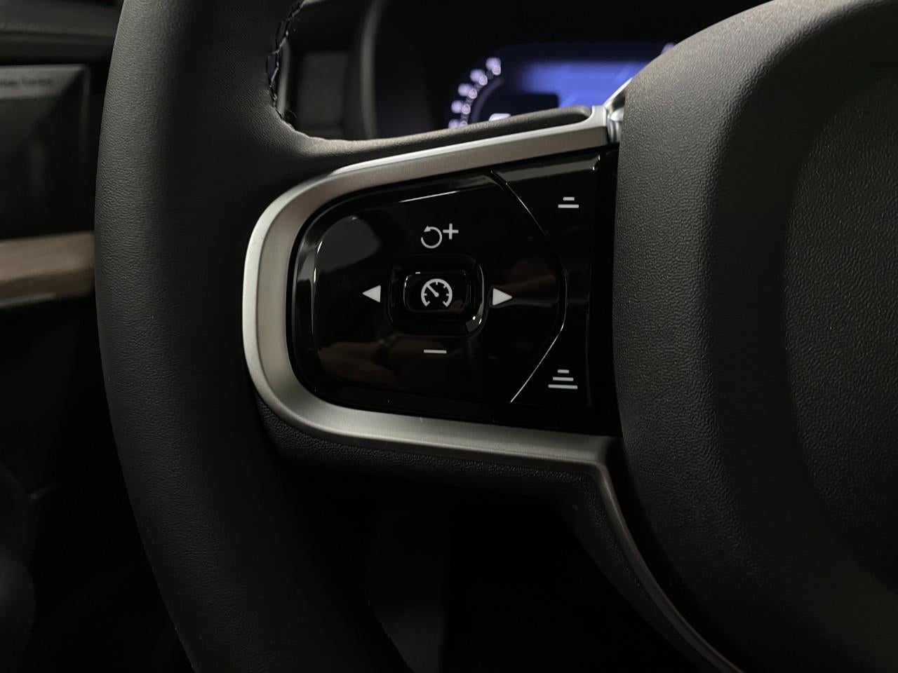 2026 Volvo XC90 Plug-In Hybrid T8 AWD Plus 7-Seater