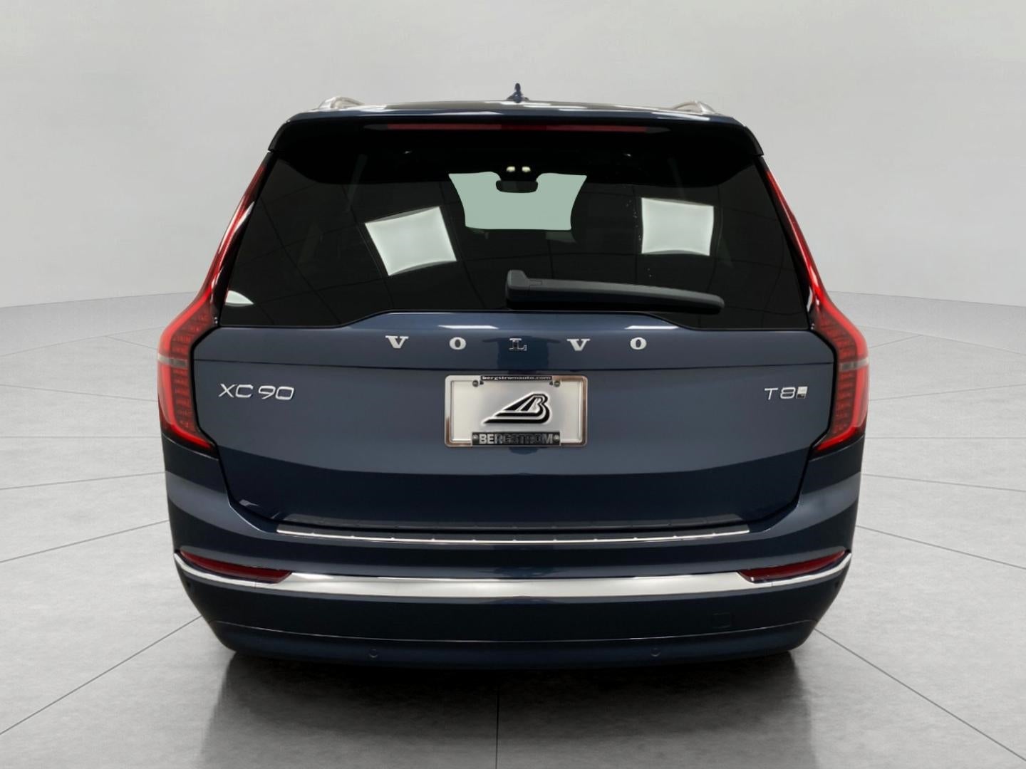 2026 Volvo XC90 Plug-In Hybrid T8 AWD Plus 7-Seater