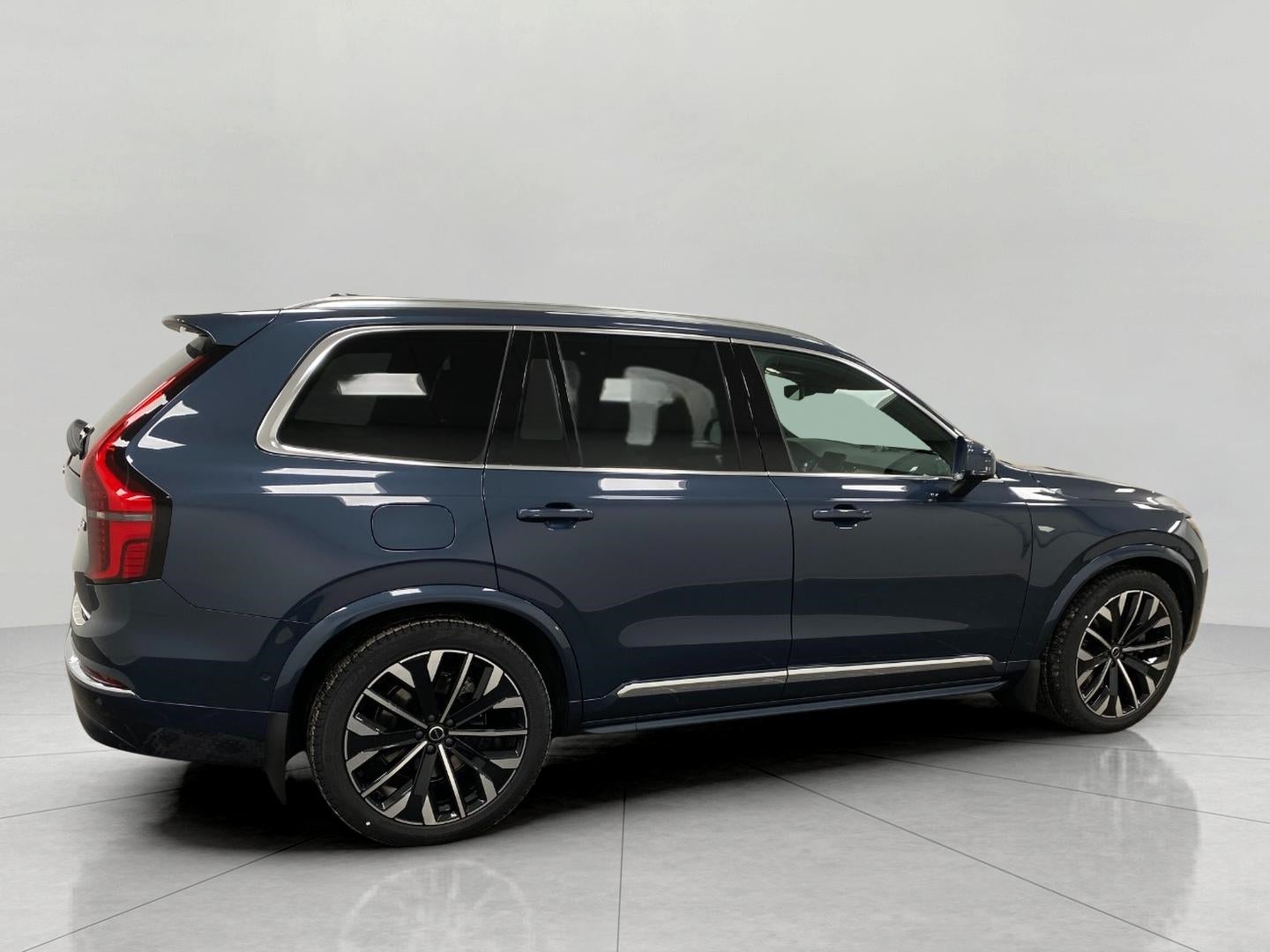 2026 Volvo XC90 Plug-In Hybrid T8 AWD Ultra 7-Seater