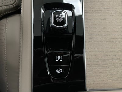 2026 Volvo XC90 Plug-In Hybrid T8 AWD Ultra 7-Seater