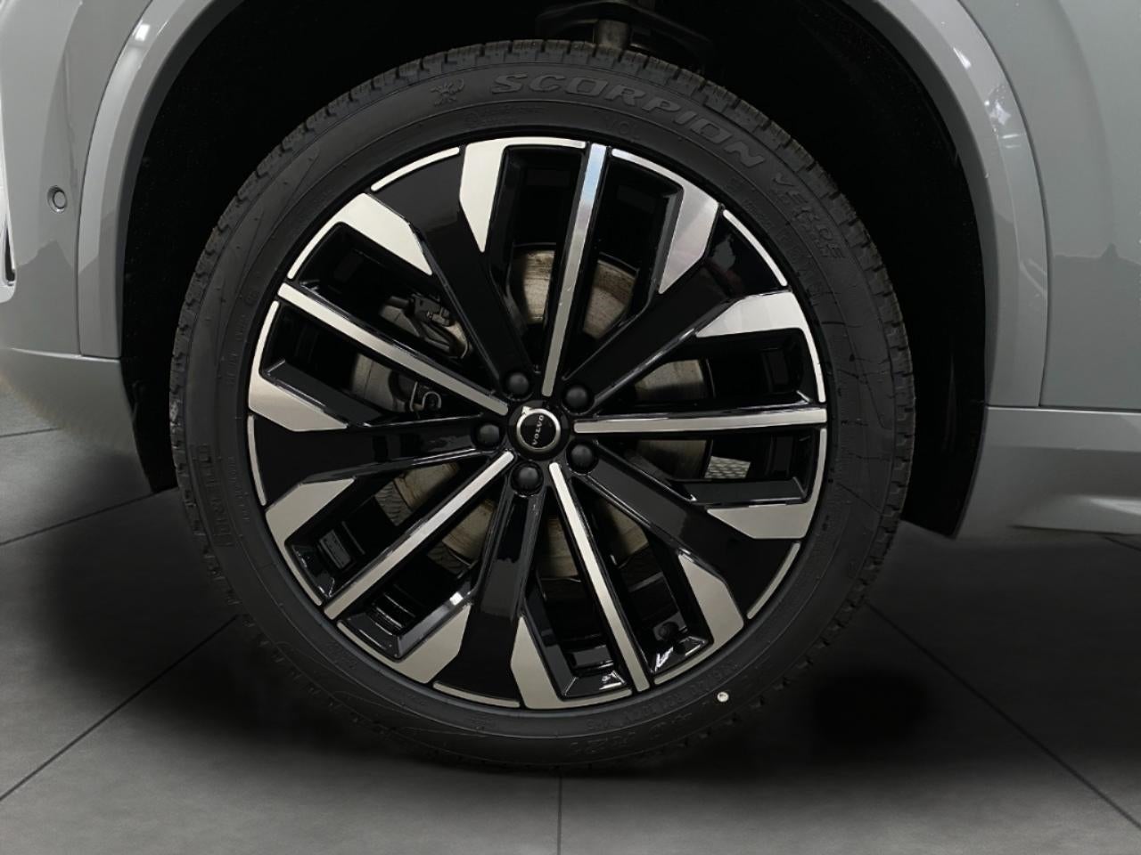 2026 Volvo XC90 Plug-In Hybrid T8 AWD Ultra 7-Seater