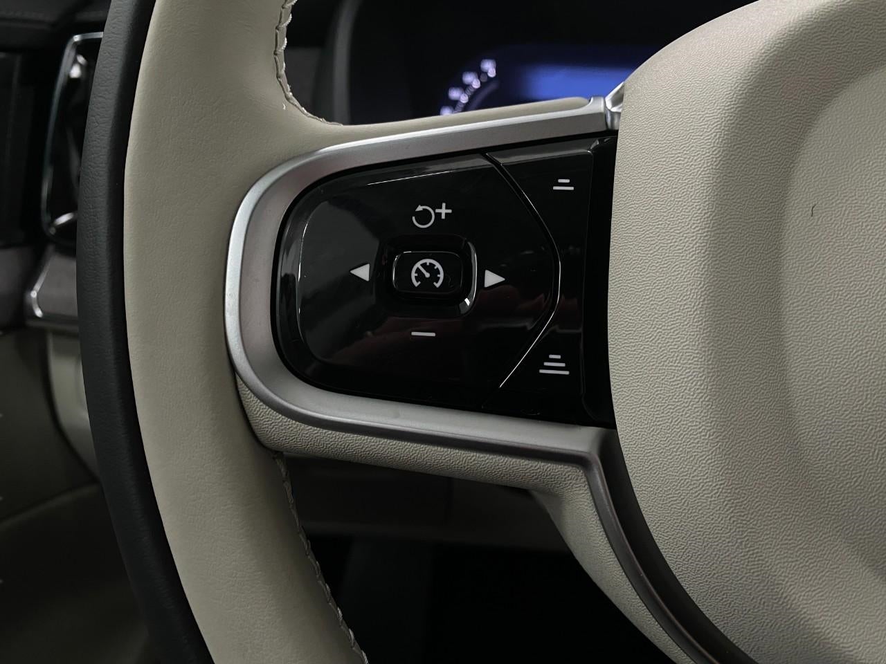 2026 Volvo XC90 Plug-In Hybrid T8 AWD Ultra 7-Seater