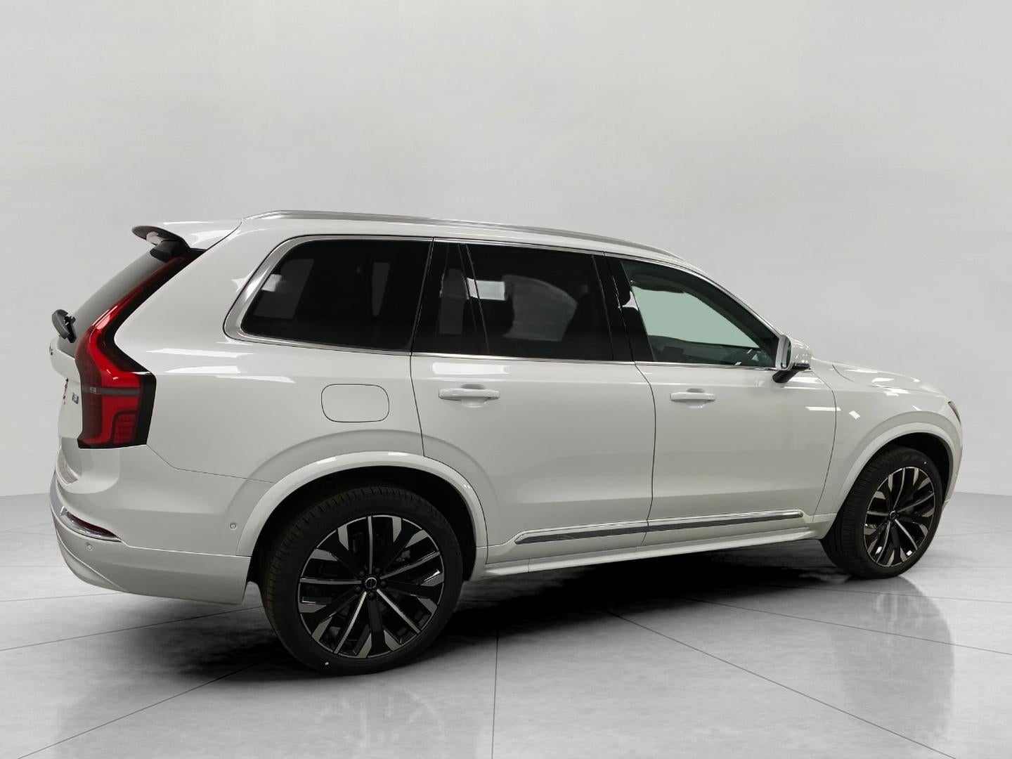 2026 Volvo XC90 Plug-In Hybrid T8 AWD Ultra 7-Seater