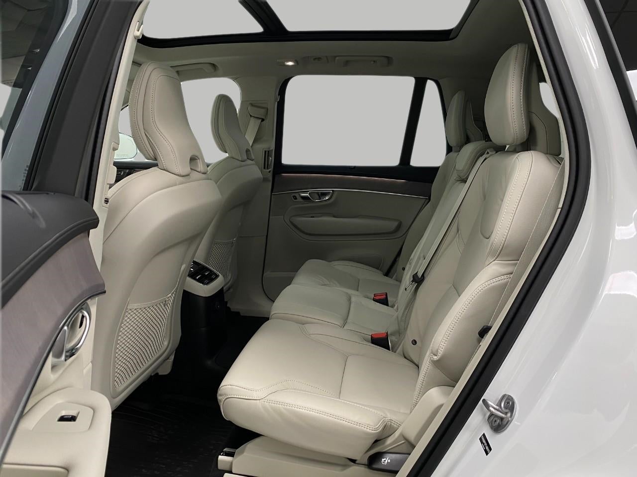 2026 Volvo XC90 Plug-In Hybrid T8 AWD Ultra 7-Seater