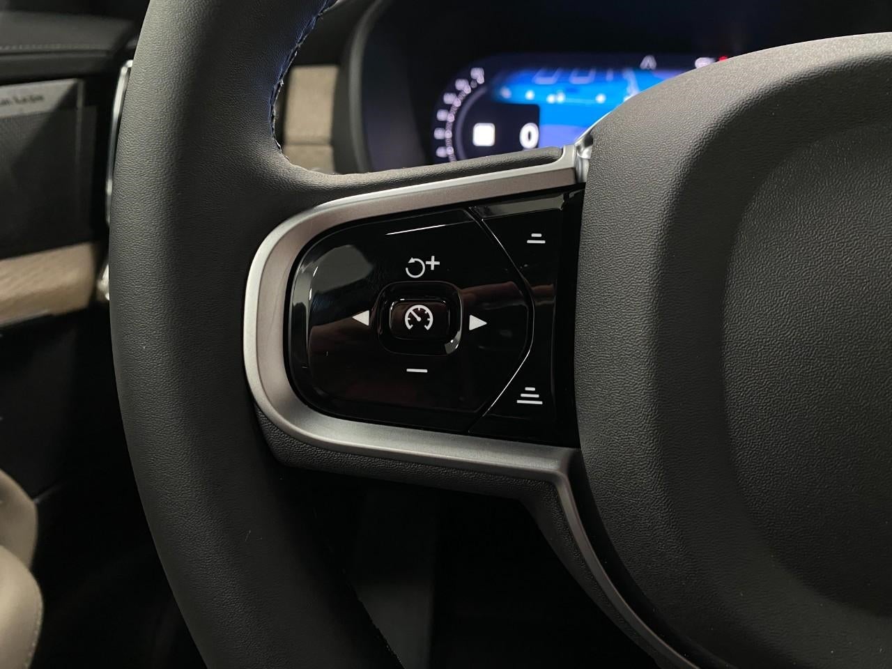 2026 Volvo XC90 Plug-In Hybrid T8 AWD Ultra 7-Seater