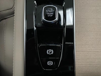 2026 Volvo XC90 Plug-In Hybrid T8 AWD Ultra 7-Seater
