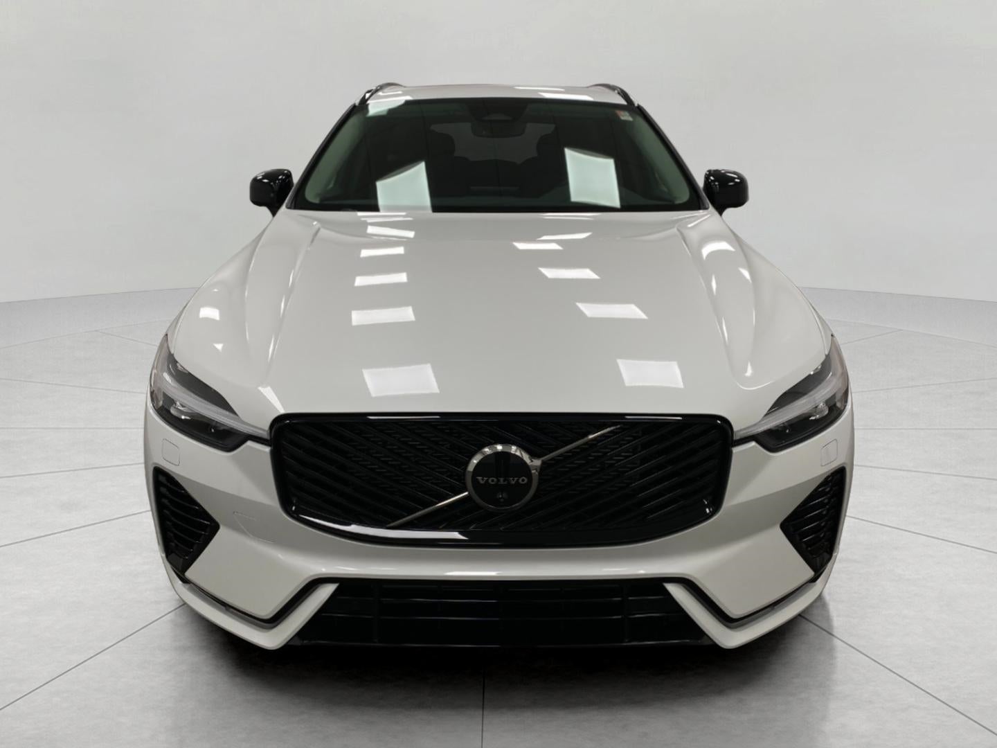 2026 Volvo XC60 Plug-In Hybrid T8 AWD Plus