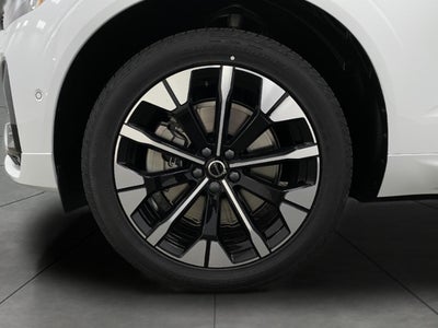 2026 Volvo XC60 Plug-In Hybrid T8 AWD Plus