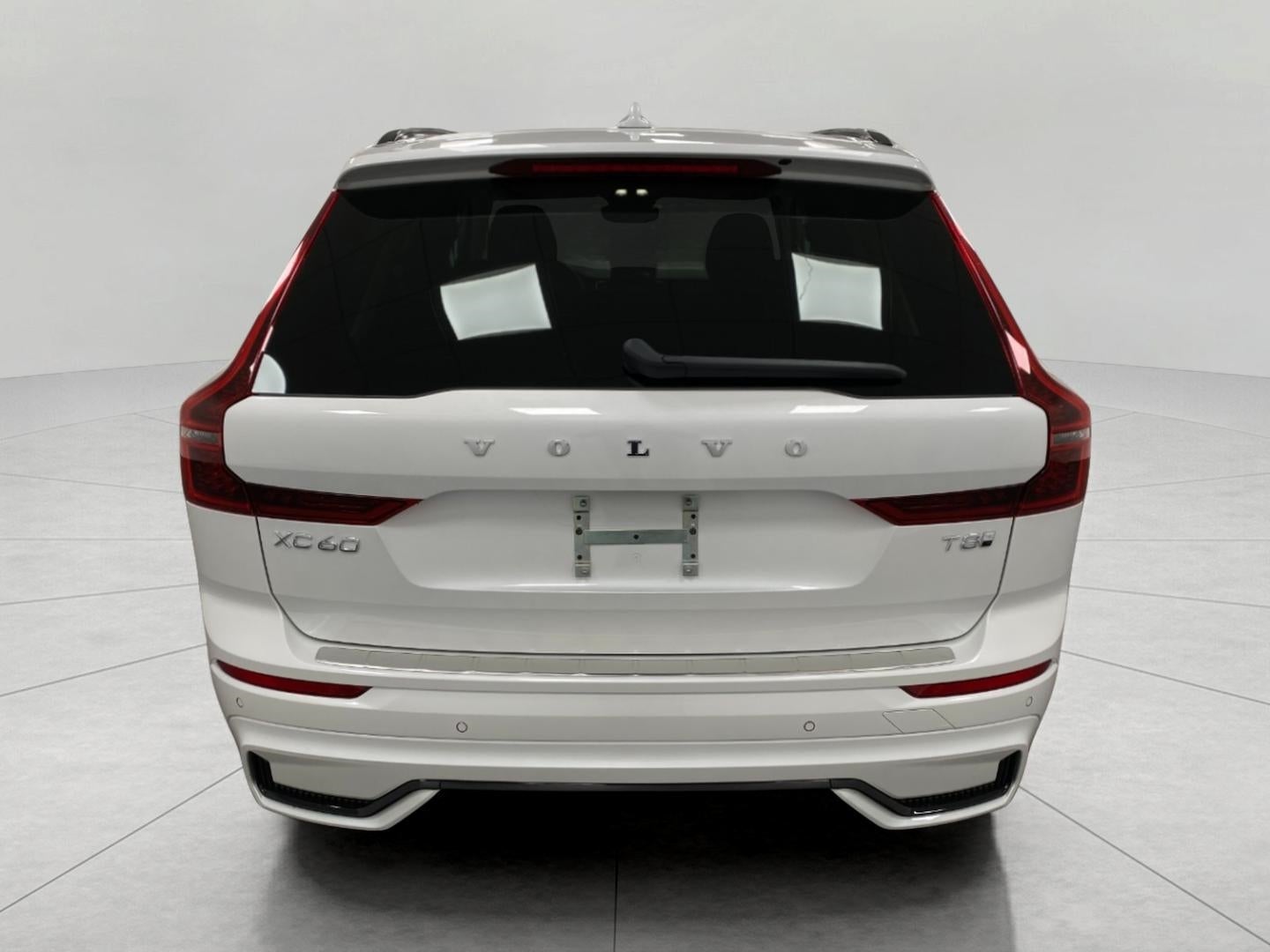 2026 Volvo XC60 Plug-In Hybrid T8 AWD Plus