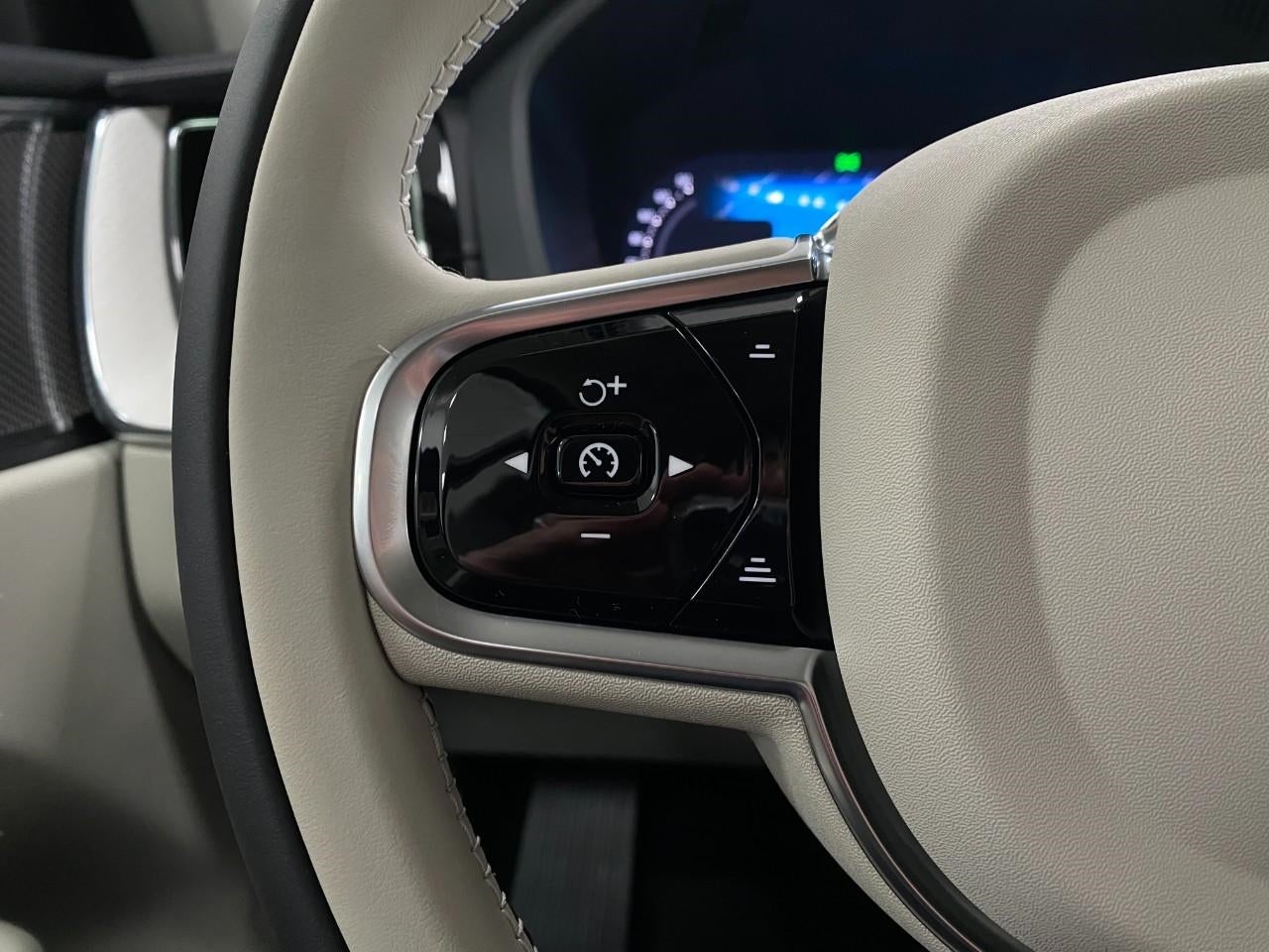 2026 Volvo XC60 Plug-In Hybrid T8 AWD Ultra