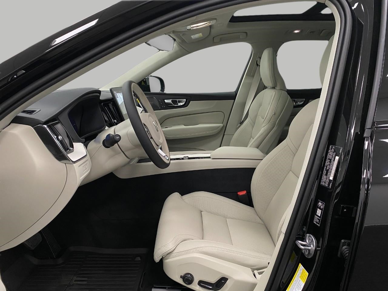 2026 Volvo XC60 Plug-In Hybrid T8 AWD Ultra