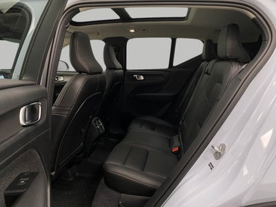 2026 Volvo XC40 B5 AWD Plus