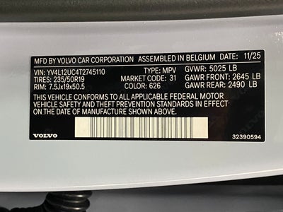 2026 Volvo XC40 B5 AWD Plus