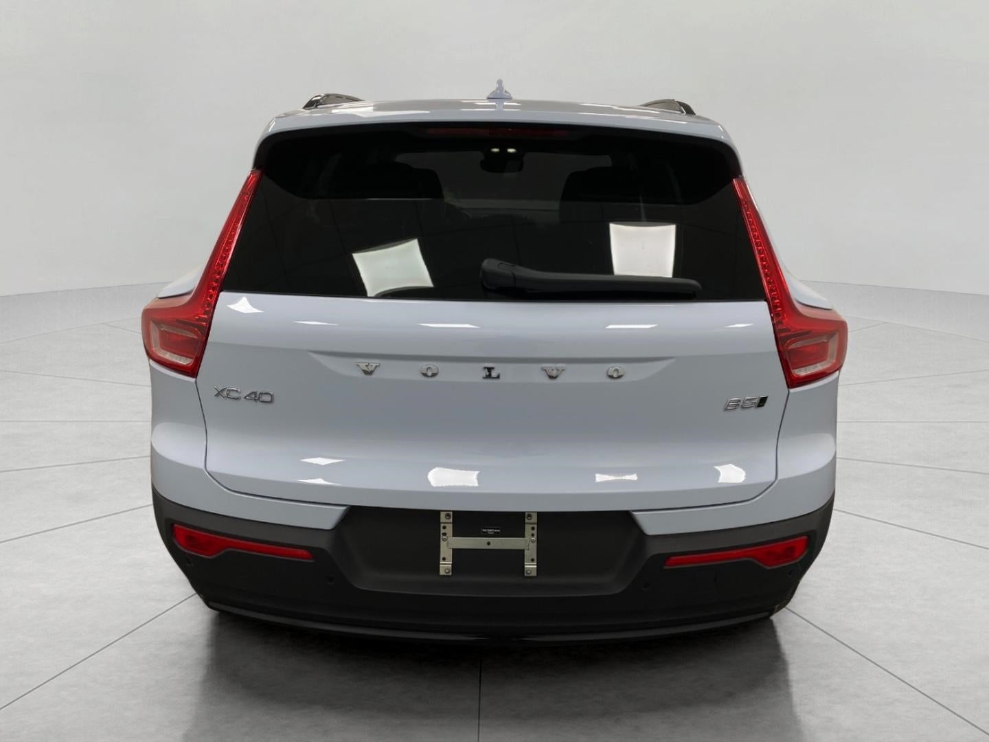 2026 Volvo XC40 B5 AWD Plus