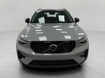 2026 Volvo XC40 B5 AWD Plus