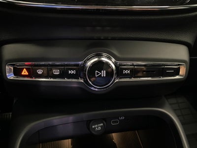 2026 Volvo XC40 B5 AWD Plus