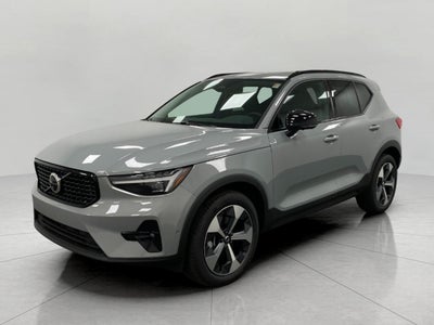 2026 Volvo XC40 B5 AWD Plus