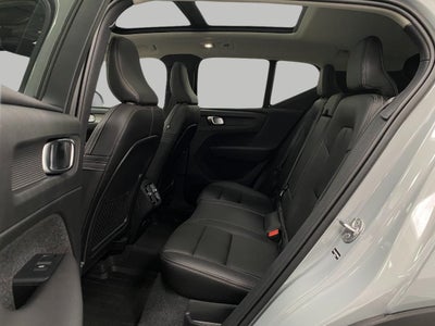 2026 Volvo XC40 B5 AWD Plus