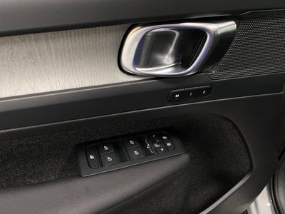 2026 Volvo XC40 B5 AWD Plus