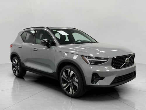 2026 Volvo XC40 B5 AWD Plus