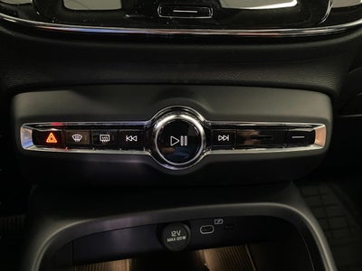 2026 Volvo XC40 B5 AWD Plus