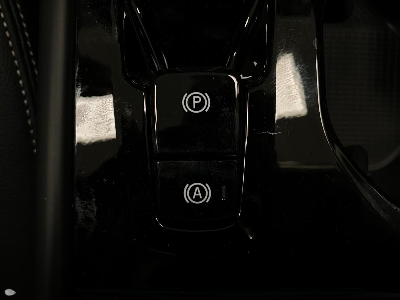 2026 Volvo XC40 B5 AWD Plus
