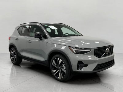 2026 Volvo XC40 B5 AWD Plus