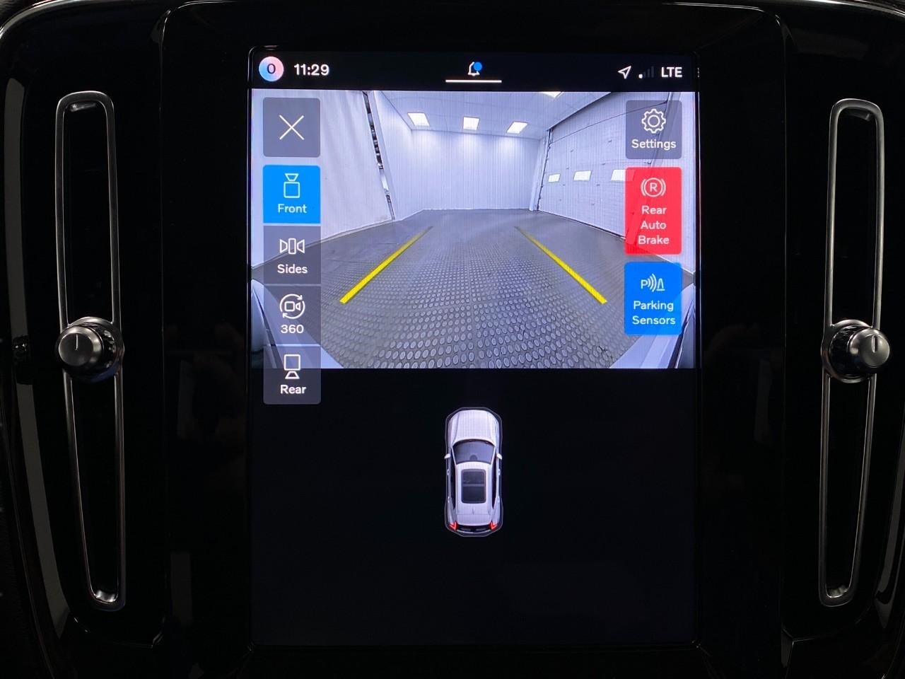2026 Volvo XC40 B5 AWD Plus