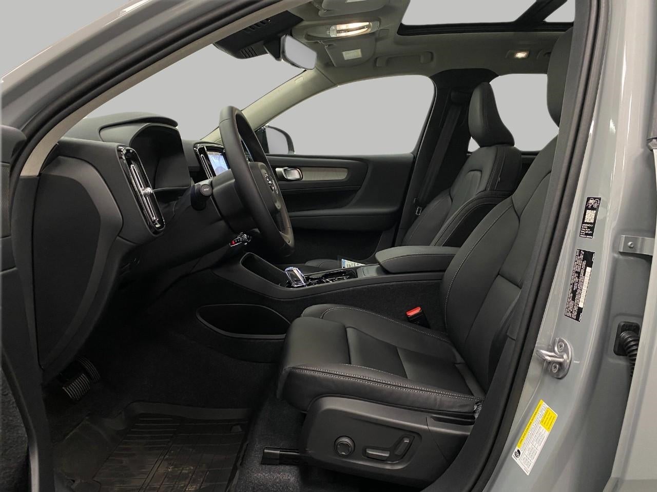 2026 Volvo XC40 B5 AWD Plus