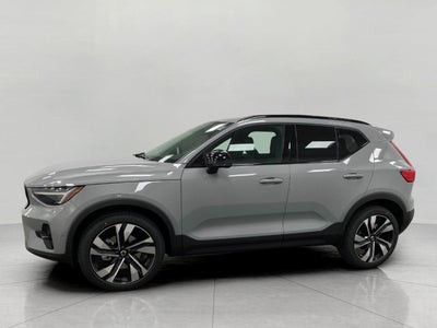 2026 Volvo XC40 B5 AWD Plus