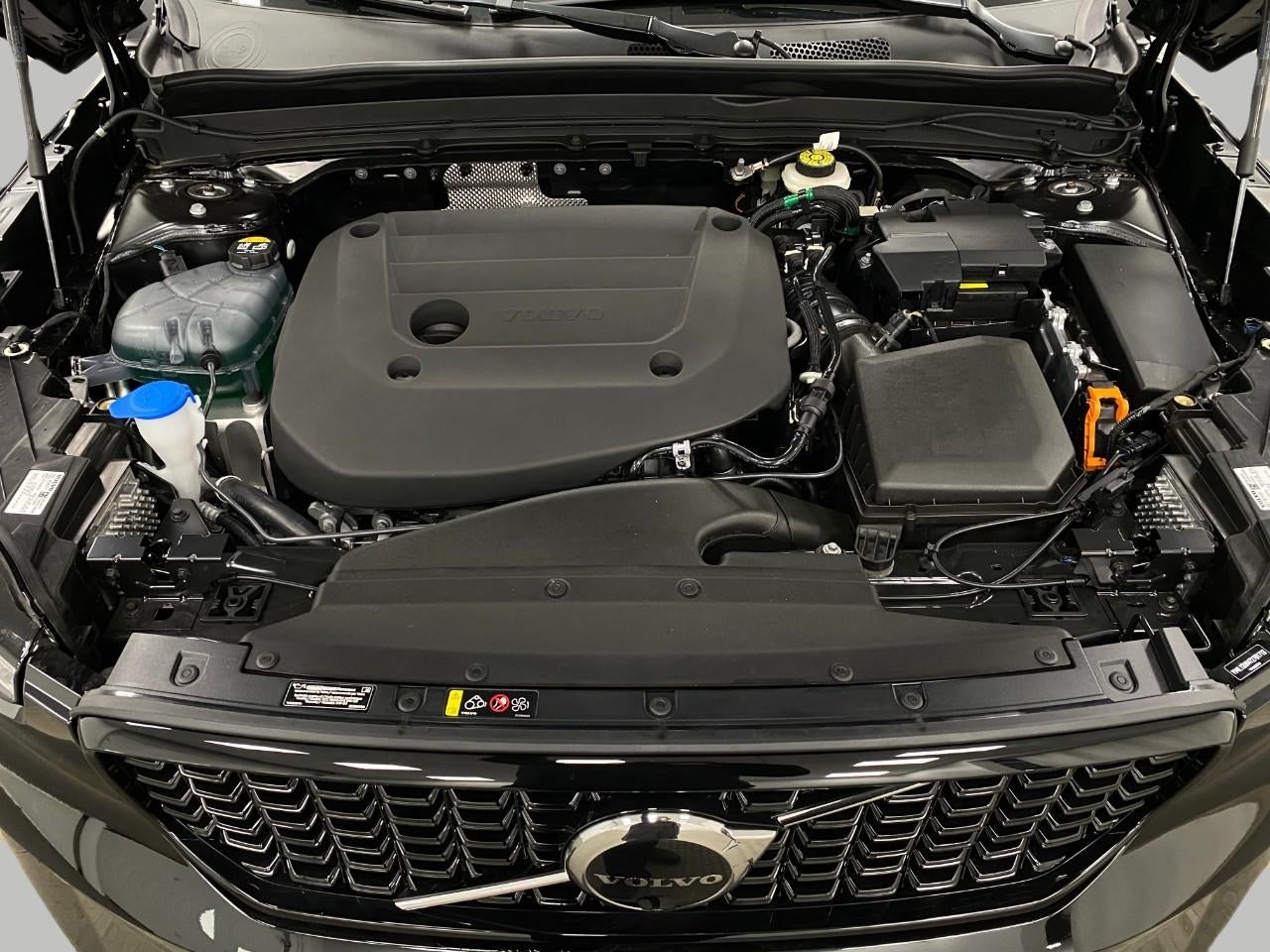 2026 Volvo XC40 B5 AWD Ultra