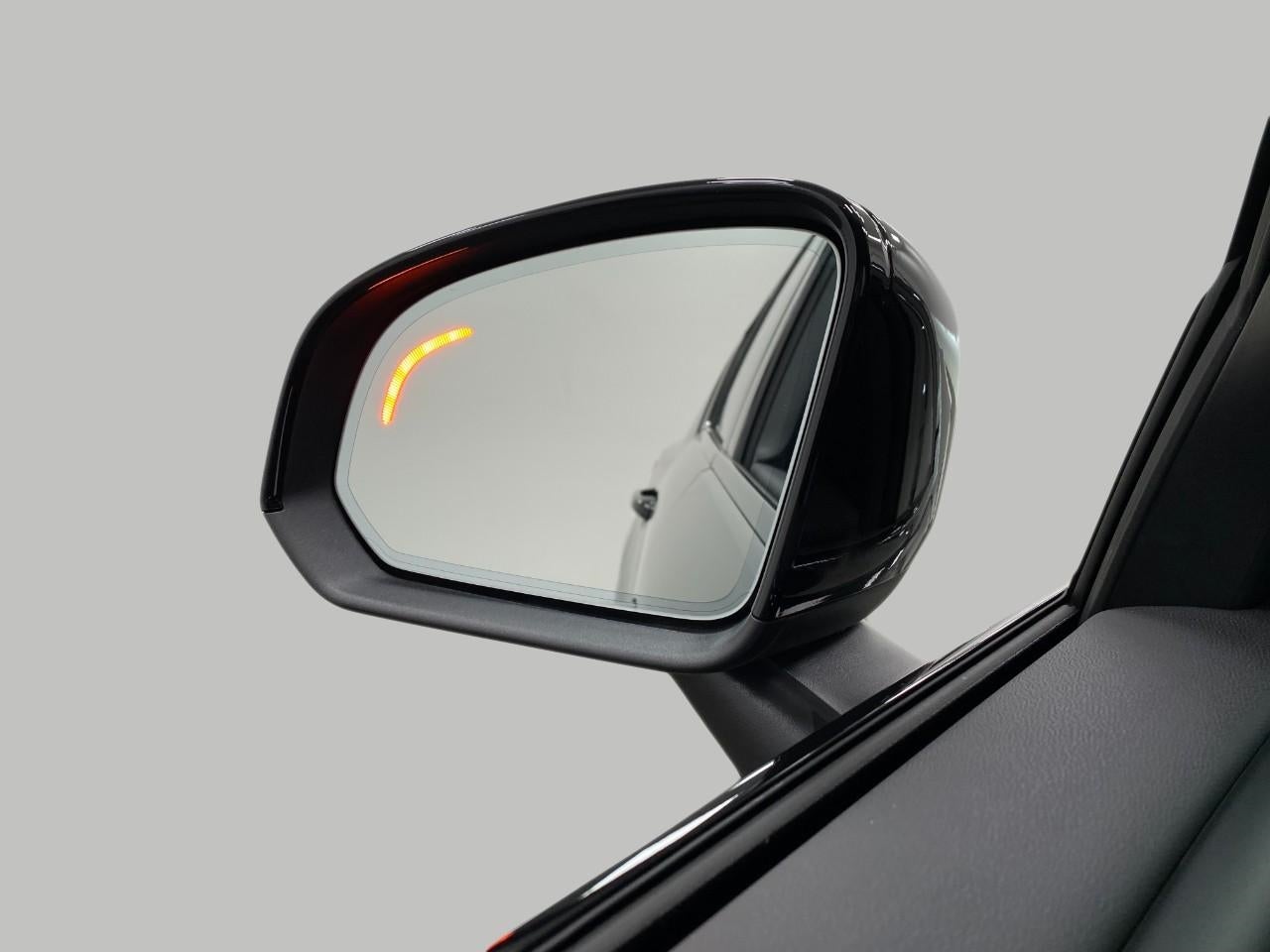 2026 Volvo XC40 B5 AWD Ultra