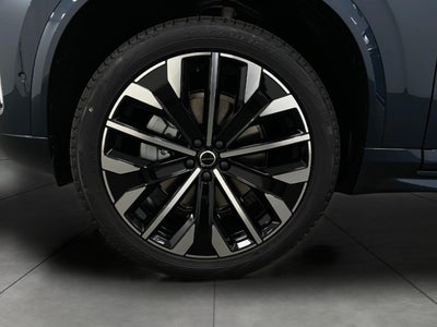 2026 Volvo XC90 B5 AWD Plus 7-Seater