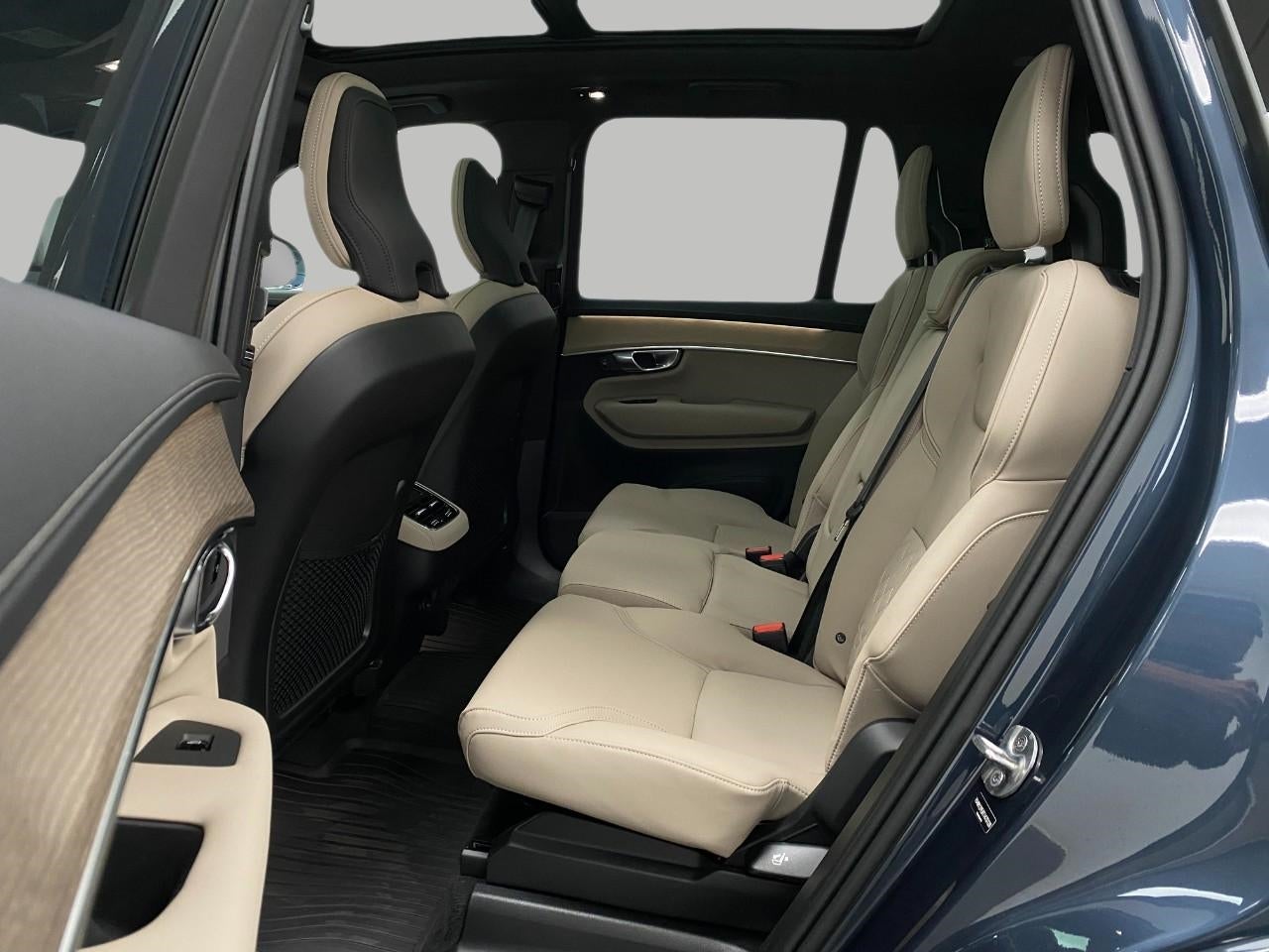 2026 Volvo XC90 B5 AWD Plus 7-Seater