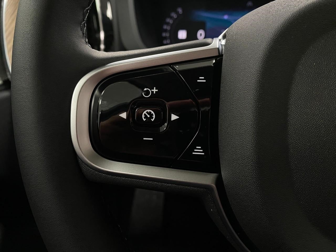 2026 Volvo XC60 B5 AWD Plus