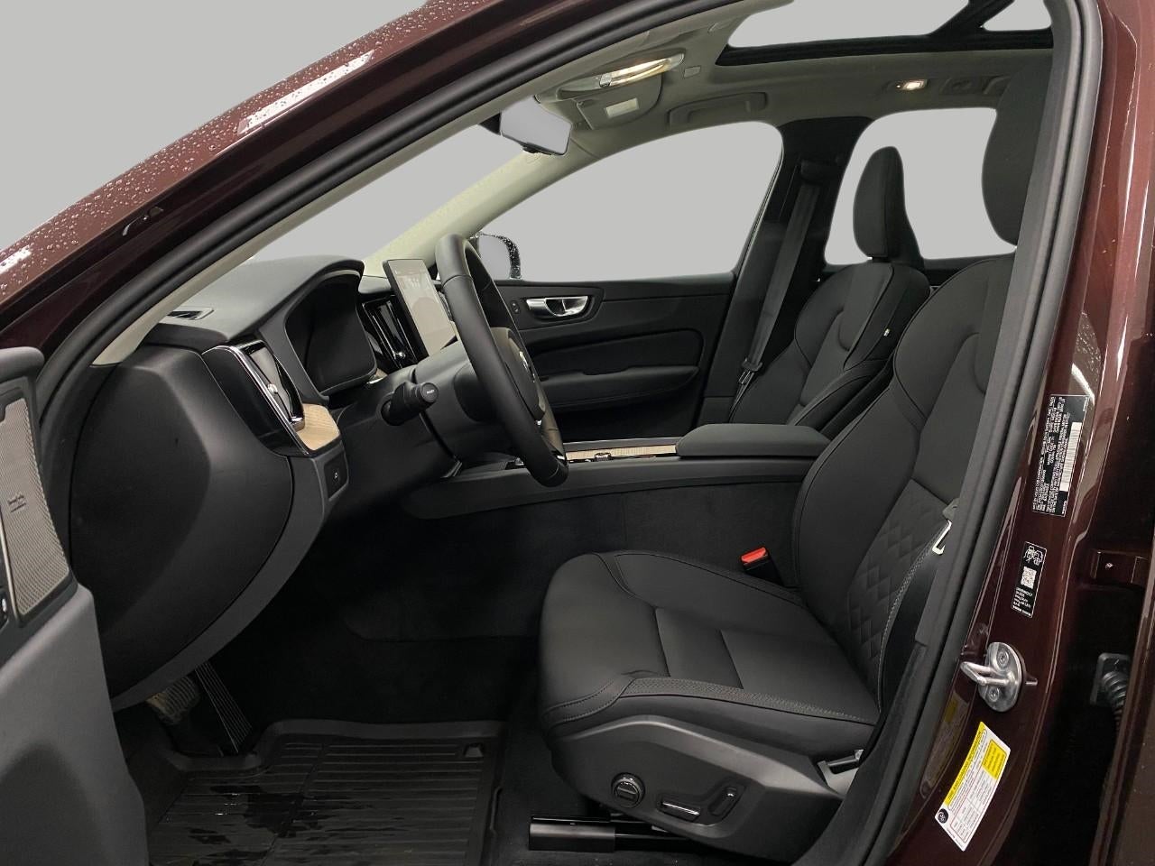 2026 Volvo XC60 B5 AWD Plus