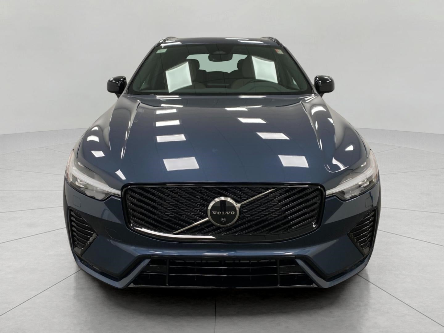 2026 Volvo XC60 B5 AWD Plus